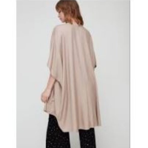 🇨🇦 Aritzia Azure Skies Aitken Blouse - Picture 11 of 14